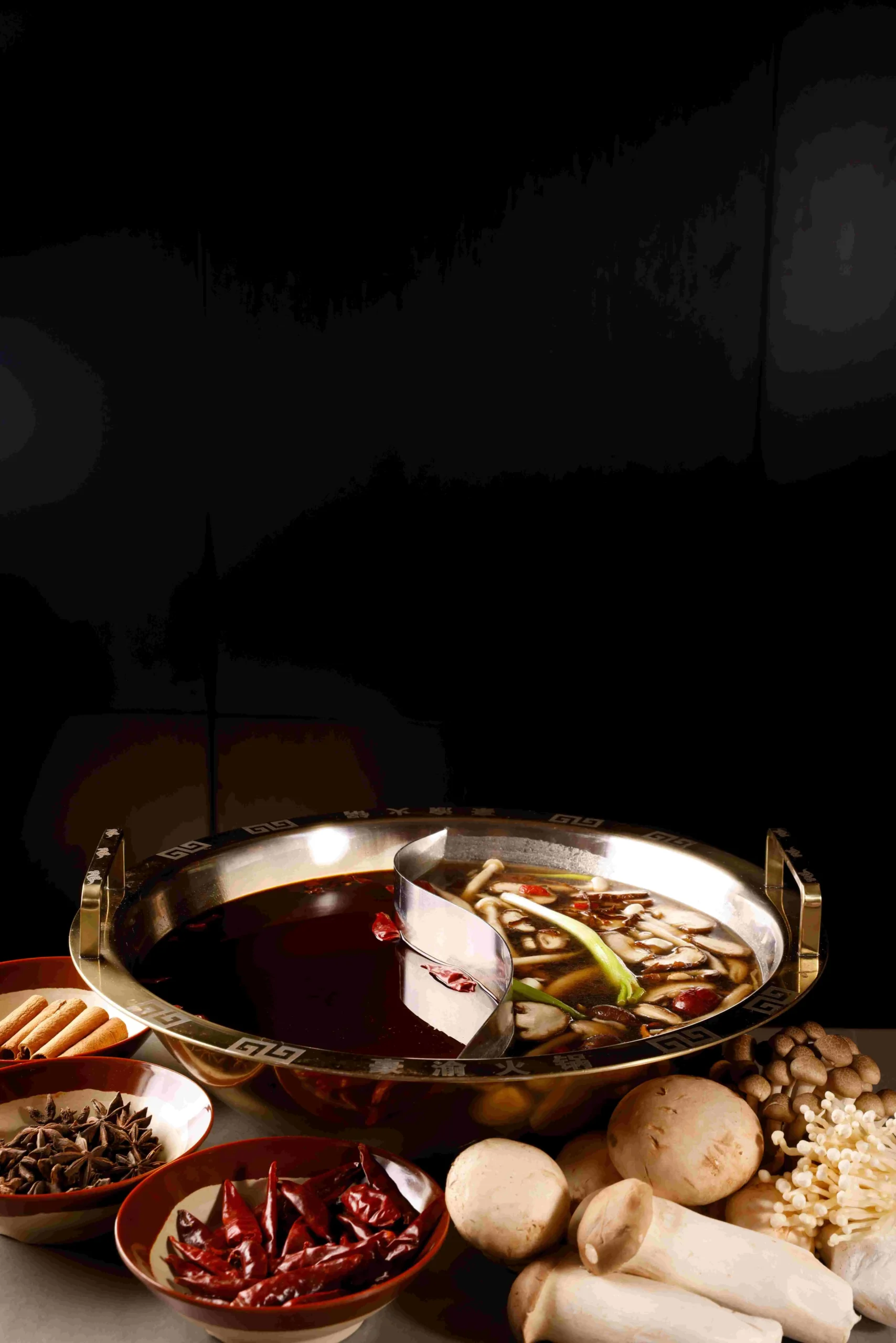 清油麻辣+菌汤Spicy oil + mushroom soup58AED-min-转换自-JPG